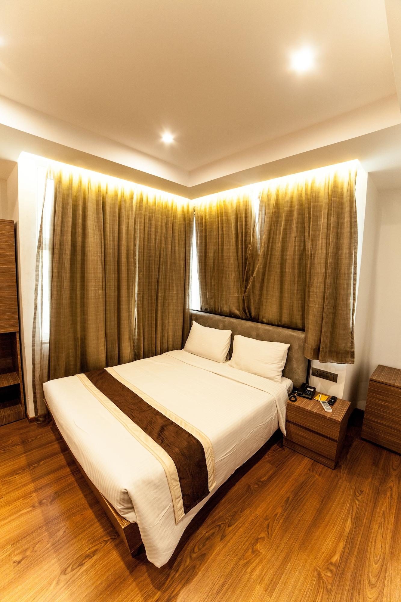 Brownstar Boutique Hotel Chennai Esterno foto