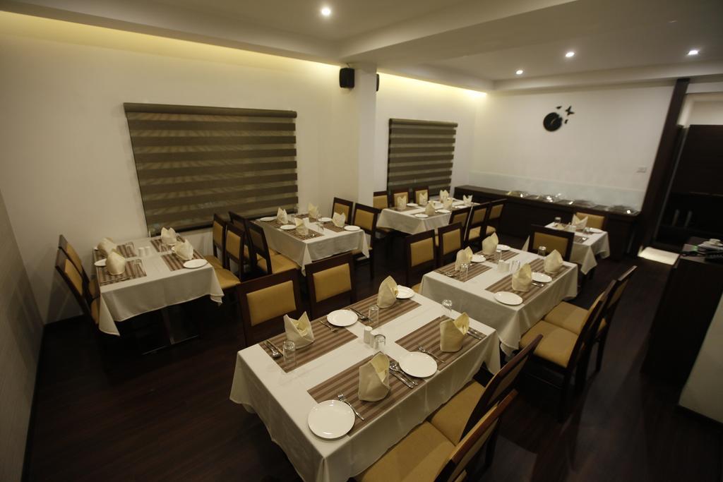 Brownstar Boutique Hotel Chennai Esterno foto