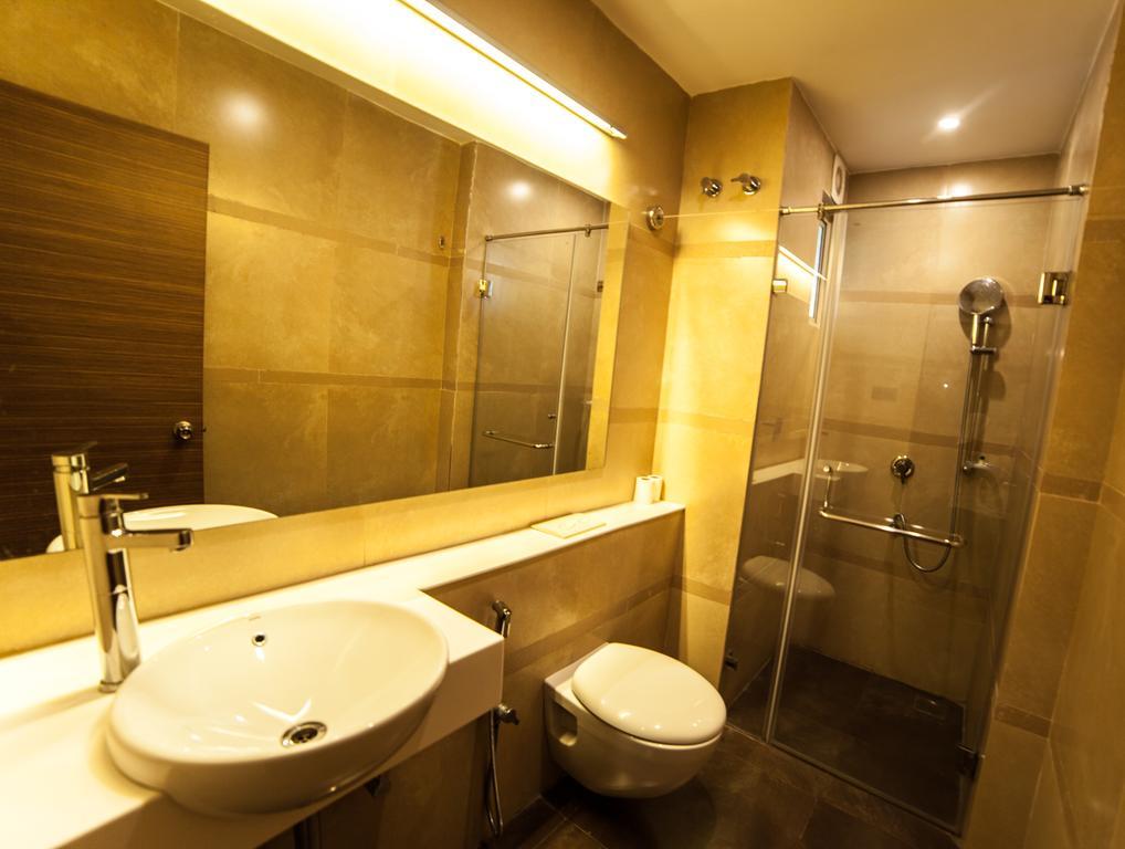 Brownstar Boutique Hotel Chennai Esterno foto